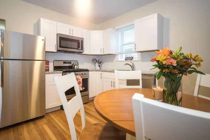 Renovated Lower Allston 3 Bedroom Boston Buitenkant foto