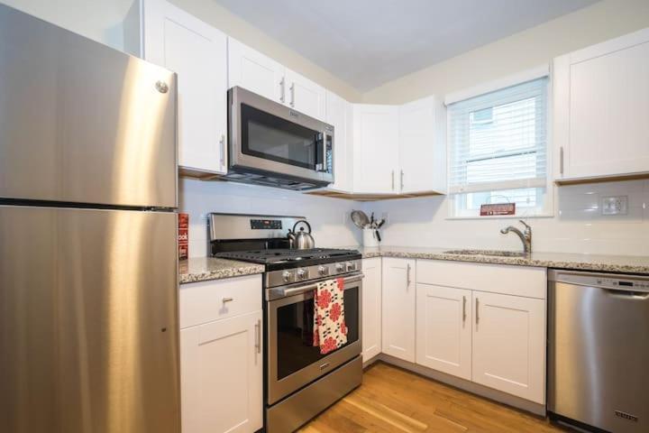Renovated Lower Allston 3 Bedroom Boston Buitenkant foto