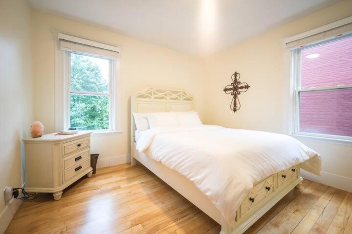 Renovated Lower Allston 3 Bedroom Boston Buitenkant foto