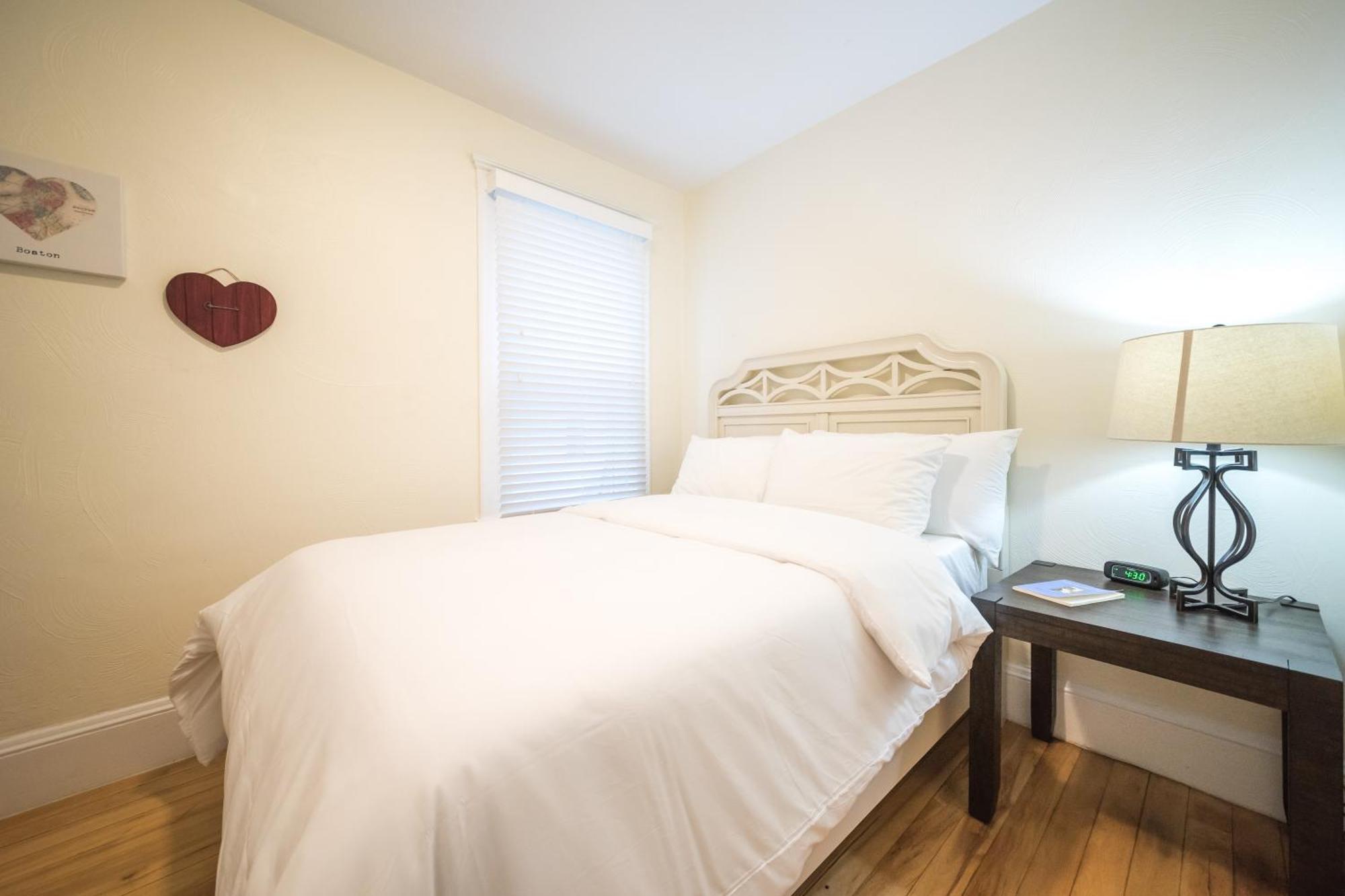 Renovated Lower Allston 3 Bedroom Boston Buitenkant foto